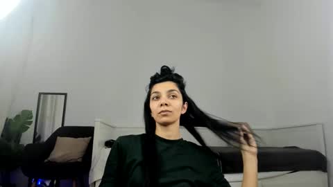 Snapshot of reneevoss chatting on 03.03.26 Rena online show from 03.03.26