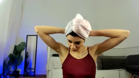 Snapshot of reneevoss chatting on 03.06.26 Rena online show from 03.06.26