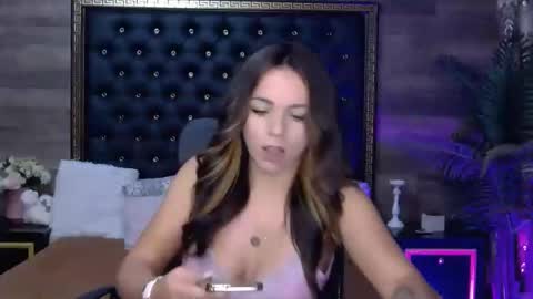 Snapshot of renesmesweet chatting on 10.30.25 renesmesweet online show from 10.30.25