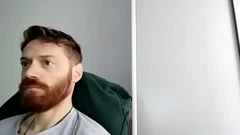 Snapshot of rerauld4 chatting on 01.01.25 Raul online show from 01.01.25