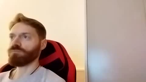 Snapshot of rerauld4 chatting on 01.01.25 Raul online show from 01.01.25