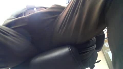 Snapshot of respectfullyyours69 chatting on 02.17.25 RespectfullyYours69 online show from 02.17.25