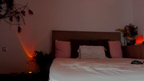 Snapshot of revealyourdarkdesires chatting on 03.05.26 revealyourdarkdesires online show from 03.05.26