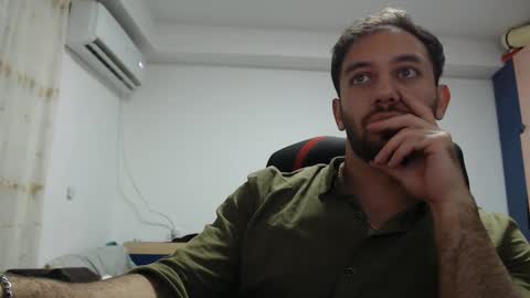 Snapshot of revivedunknown chatting on 12.02.24 Chris online show from 12.02.24