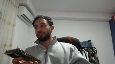 Snapshot of revivedunknown chatting on 01.04.25 Chris online show from 01.04.25