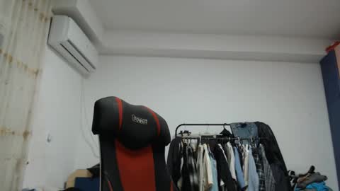 Snapshot of revivedunknown chatting on 11.02.25 Chris online show from 11.02.25