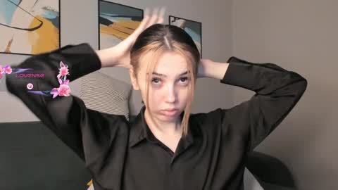 Snapshot of rexannebulson chatting on 12.08.24 Elin online show from 12.08.24