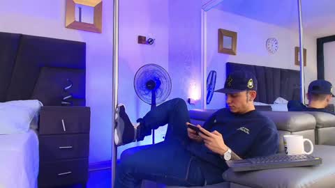 Rey online show from 02.06.25