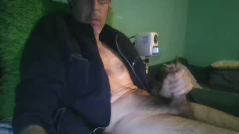 reyes_albert2006 online show from 03.10.25