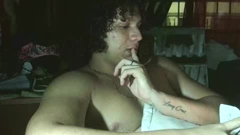 Snapshot of reylunaxxx chatting on 01.14.26 REYHOT online show from 01.14.26