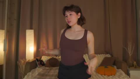 Snapshot of rhebageigel chatting on 04.11.26 Nanami online show from 04.11.26