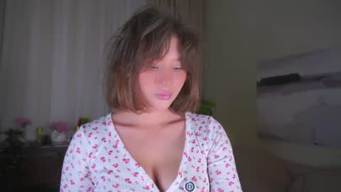 Snapshot of rhebageigel chatting on 06.22.26 Nanami online show from 06.22.26