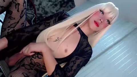 HI GUYS IM RHIAN PLEASE GIVE ME THUMBS UP online show from 02.15.26