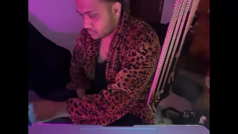 Snapshot of rhythmhates chatting on 01.18.26 Rhythm Hates online show from 01.18.26