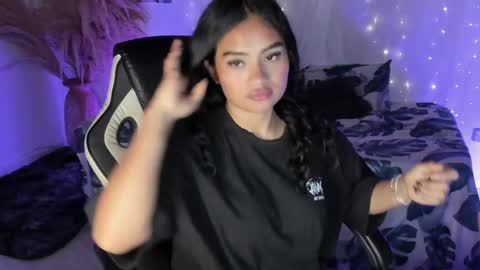 Snapshot of riana_kean chatting on 04.22.26 RianaK online show from 04.22.26