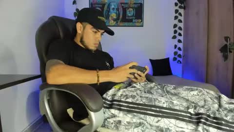 Snapshot of riancum chatting on 03.09.25 juan online show from 03.09.25