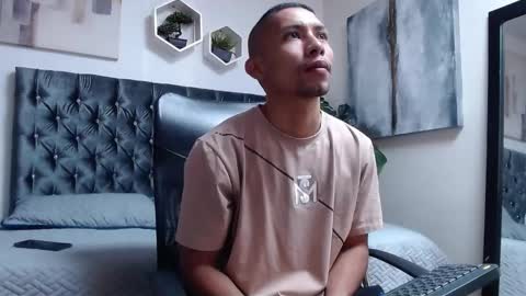 richar_voller online show from 10.19.25