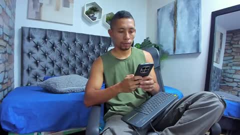 Snapshot of richar_voller chatting on 06.06.26 richar_voller online show from 06.06.26