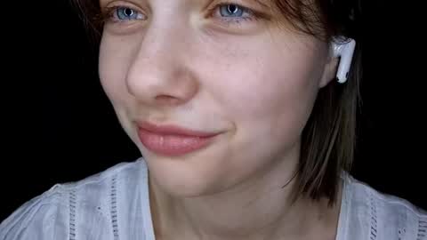 Snapshot of richardlundsten chatting on 04.18.26 Luna online show from 04.18.26