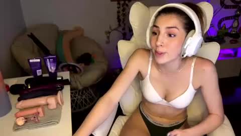 Amber online show from 10.20.25