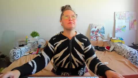 Anna - not anna - right Anna  online show from 02.10.26