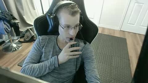 Snapshot of rickgosling chatting on 09.23.25 rickgosling online show from 09.23.25