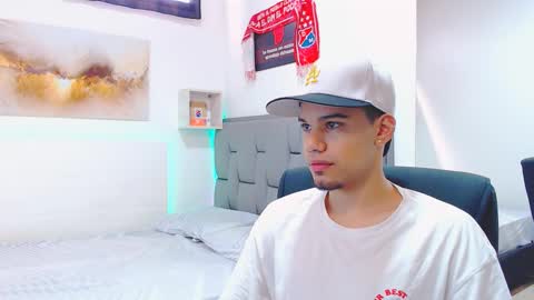 Snapshot of rickii_hot chatting on 02.27.26 Ricki online show from 02.27.26