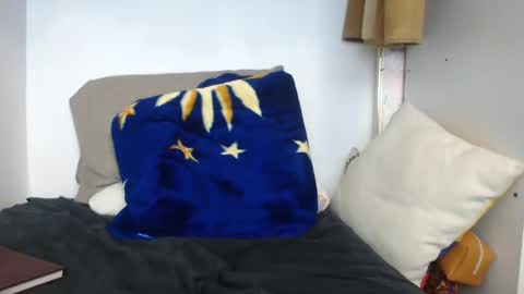 Snapshot of ricky___z chatting on 12.12.24 ricky___z online show from 12.12.24