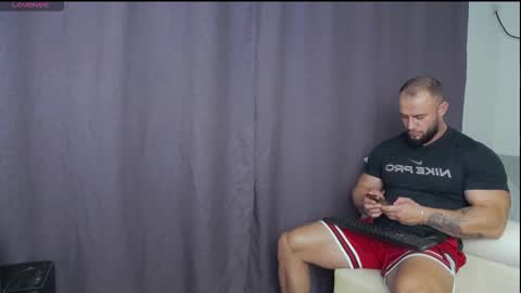 Snapshot of rickymiami1 chatting on 09.11.25 rickymiami1 online show from 09.11.25