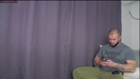 Snapshot of rickymiami1 chatting on 12.02.25 rickymiami1 online show from 12.02.25