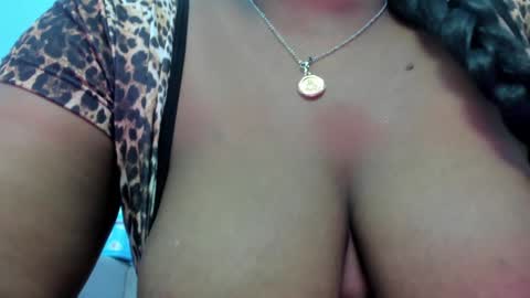 Snapshot of rihanna_abiodun chatting on 12.24.24 Rihanna Abiodun online show from 12.24.24