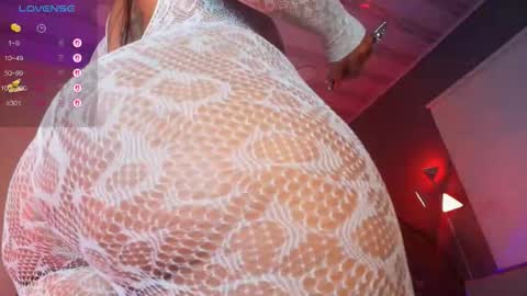 Snapshot of rihanna_rose chatting on 11.21.25 Riha online show from 11.21.25