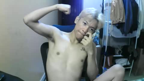 Snapshot of riiichie12 chatting on 10.25.25 riiichie12 online show from 10.25.25