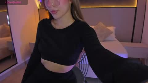 Riley Sierra online show from 04.23.26