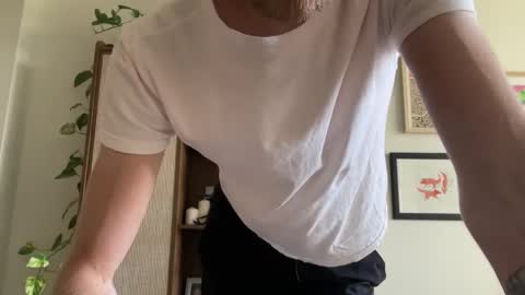 Snapshot of rileyman13xx chatting on 09.14.25 rileyman13xx online show from 09.14.25