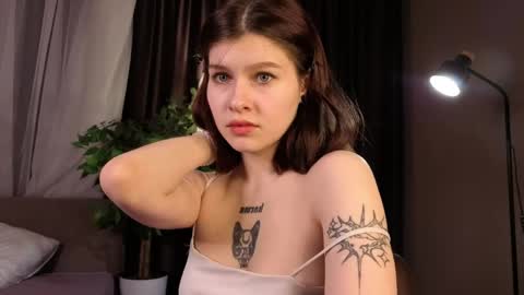 Hi Rina and April are here Glad to see you in our room  PVT is open online show from 05.07.26