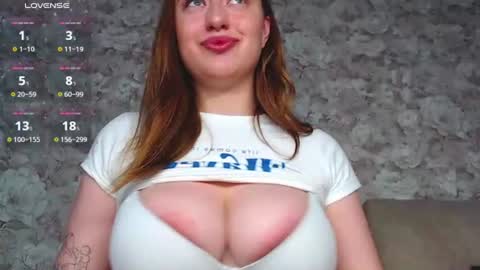 Snapshot of rinvea chatting on 06.21.26 rinvea online show from 06.21.26
