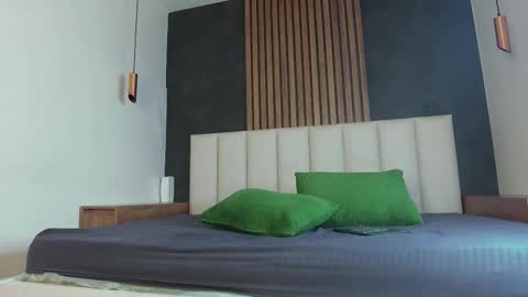 Snapshot of ririibrunette__ chatting on 02.12.26 RIRI online show from 02.12.26