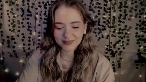 Snapshot of risha_laass chatting on 02.08.25 risha_laass online show from 02.08.25