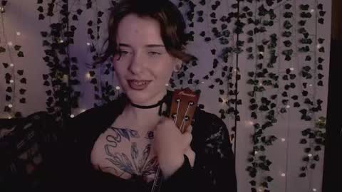 Snapshot of risha_laass chatting on 10.10.25 risha_laass online show from 10.10.25