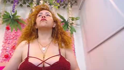 Snapshot of risitos_de_oro_ chatting on 06.20.26 Risitos De Oro online show from 06.20.26