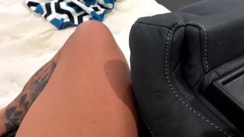 House to myself boss me around  online show from 02.05.25