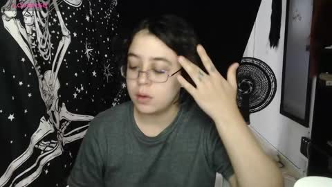 PeachSalinger online show from 09.18.25