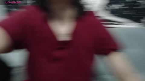 PeachSalinger online show from 09.20.25