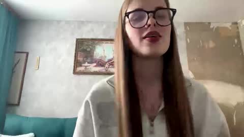 Snapshot of rivamattix chatting on 02.10.26 Hello im Alis online show from 02.10.26