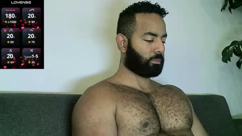 SebasRoa online show from 11.27.25