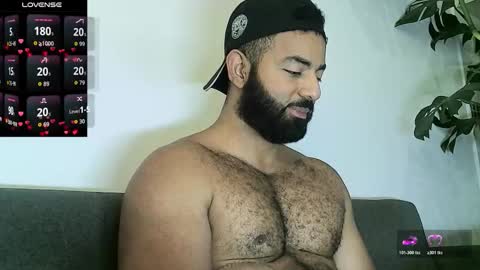 SebasRoa online show from 12.18.25