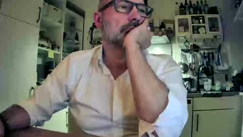 Snapshot of roadrunnerger chatting on 02.20.25 roadrunnerger online show from 02.20.25