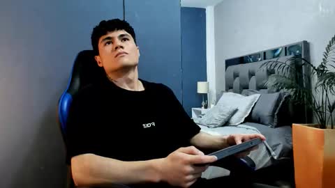 Roan Birkin online show from 09.16.25