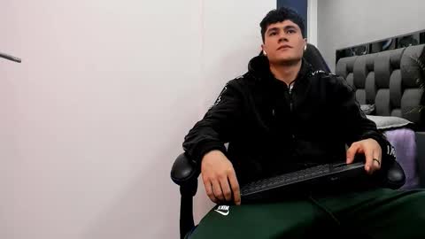 Roan Birkin online show from 10.08.25